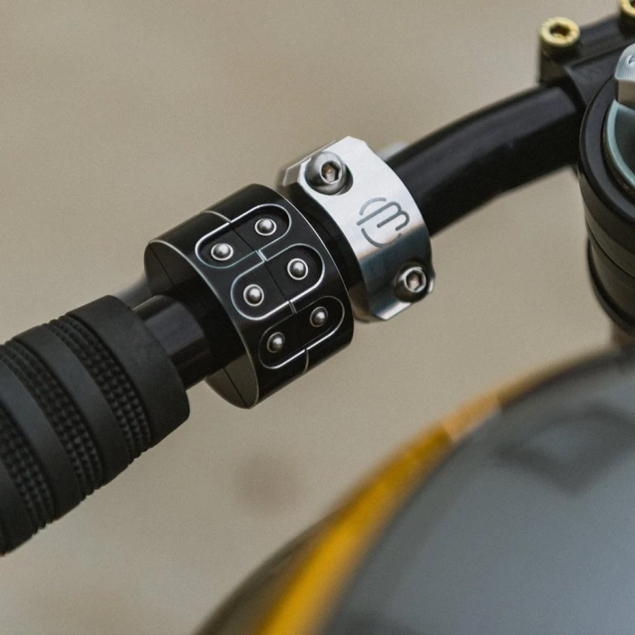 mo.switch_mini_Analog_Motorcycles_4_1000x1000_ebb5f3c9-7d4e-49aa-b59b-37d4c2cd407a